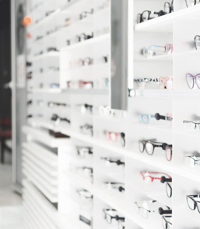 Optic Legros, opticien en Guadeloupe, Pointe à Pitre, Convenance, Destreland et Basse-Terre. Lunettes de vue, lunettes de soleil, masque de plongée, cyclisme